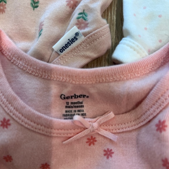 12M Baby Girl Spring Bundle | 11 Piece Gerber Bodysuits + Bloomers - Picture 7 of 7